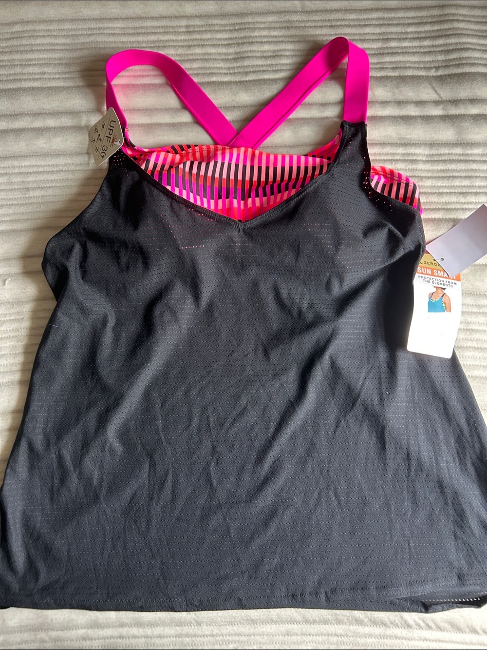 Zeroxposun Sun Smart Black & Hot Pink Strappy Tankini Top Size M (10).